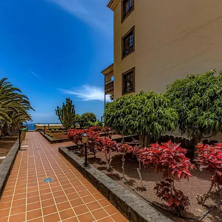Atlantis 3 One Bedroom, Sea Front Apartman *