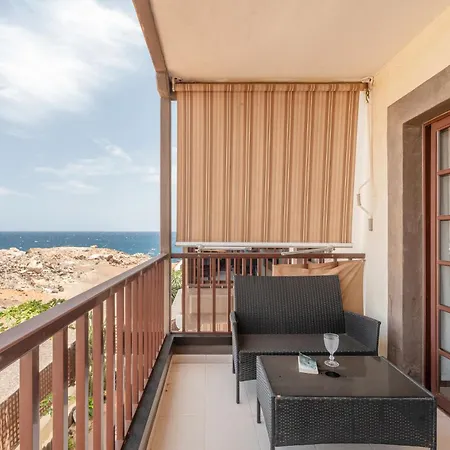 Atlantis 3 One Bedroom, Sea Front Apartamento